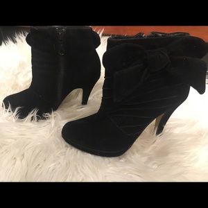 Anne Michelle Velvet Boots